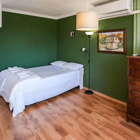 Apartament 2bdr Yavorov *